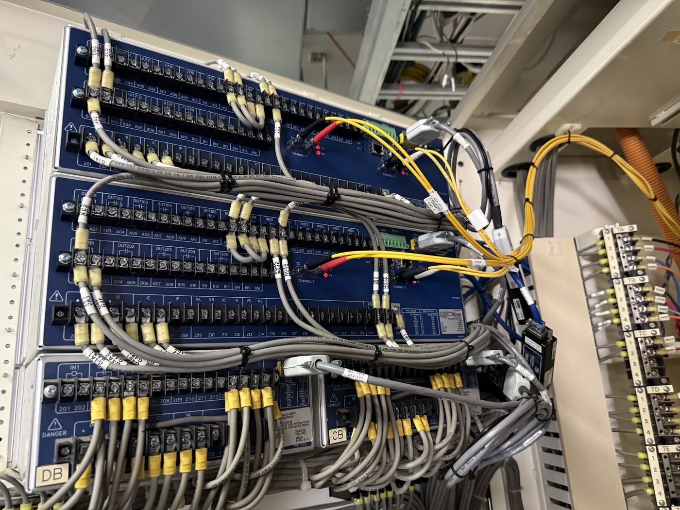 Relay panel wiring during replacement